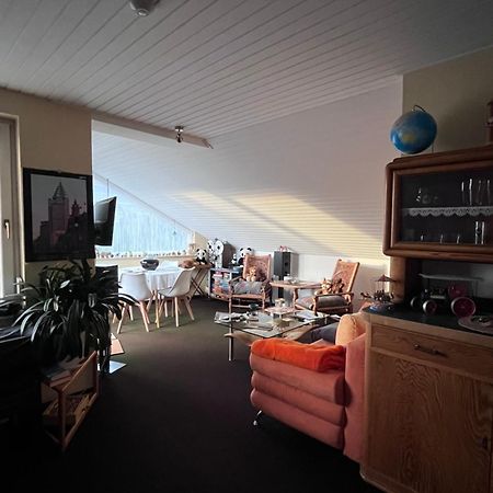 Helles Apartment Mit Balkon In Ruhiger Lage Hamelin Exterior photo
